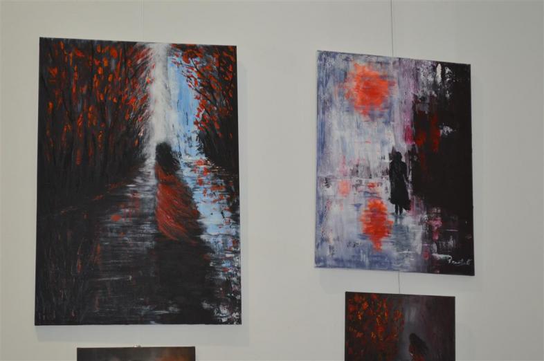 Świat zatrzymany w barwach i emocjach – wernisaż Renaty Kaczmarek w Wisznicach