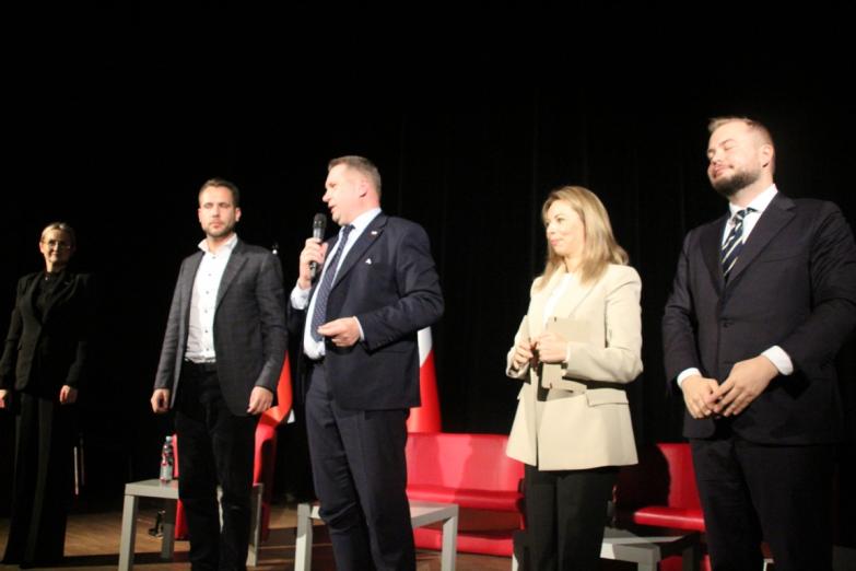 Burzliwe spotkanie posłów PiS w Rykach. Czarnek ostro o wymiarze sprawiedliwości